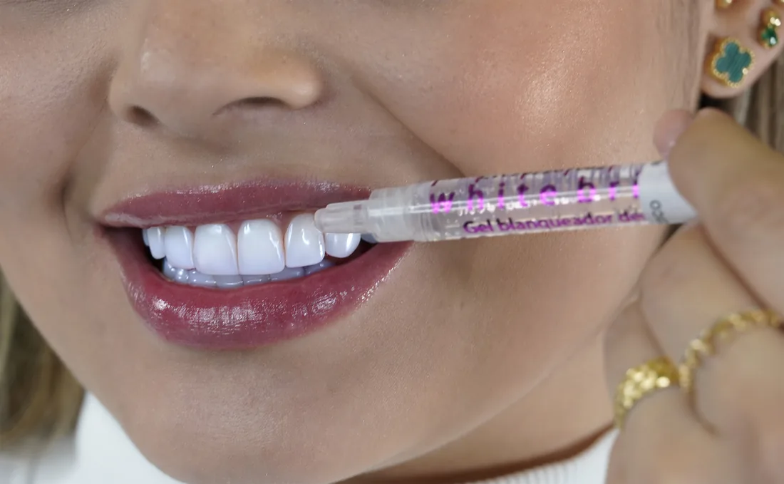 Detalle del gel blanqueador incluido en Perfect White